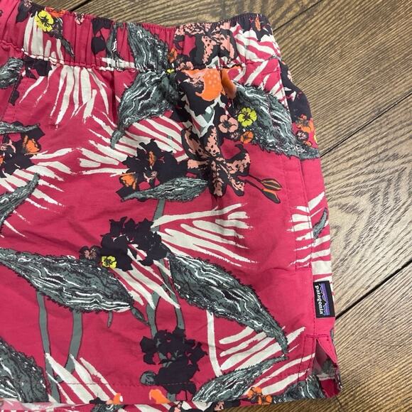 Women’s Patagonia shorts ⭐️ - Picture 2 of 6